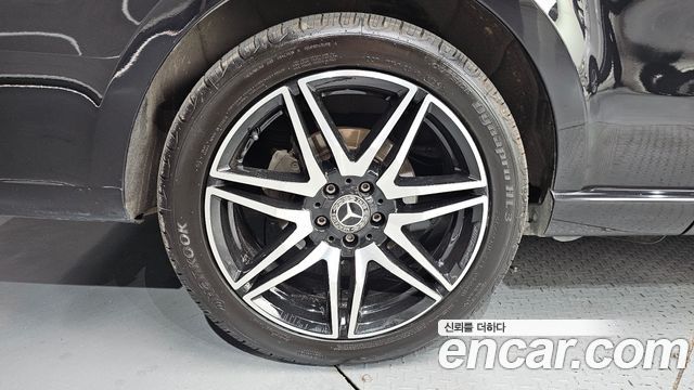 Mercedes-Benz V-Class V300 CDI
