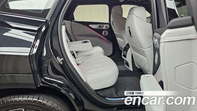 BMW XM 4.4 Lable