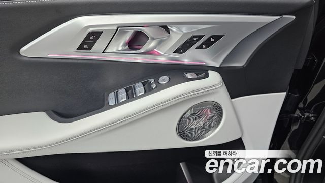 BMW XM 4.4 Lable