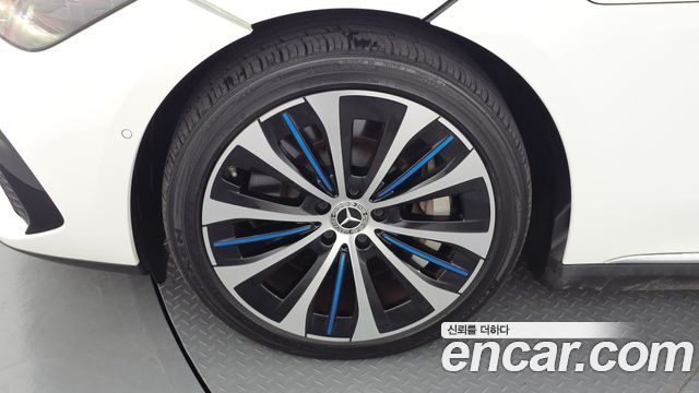 Mercedes-Benz EQE EQE350+