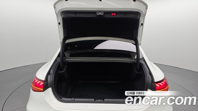 Mercedes-Benz EQE EQE350+