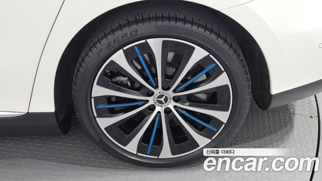 Mercedes-Benz EQE EQE350+