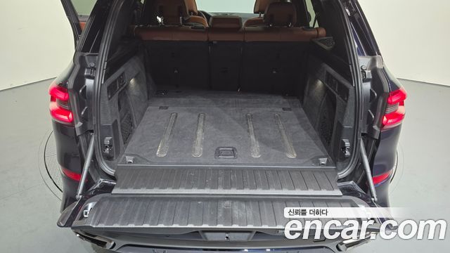 BMW X5 M50i