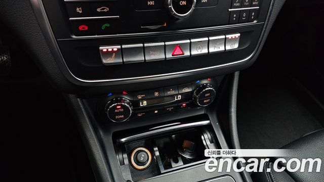 Mercedes-Benz GLA-Class GLA220