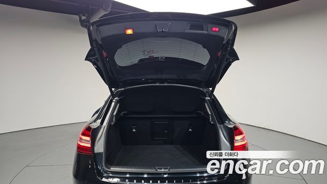 Mercedes-Benz GLA-Class GLA220