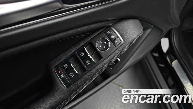 Mercedes-Benz GLA-Class GLA220