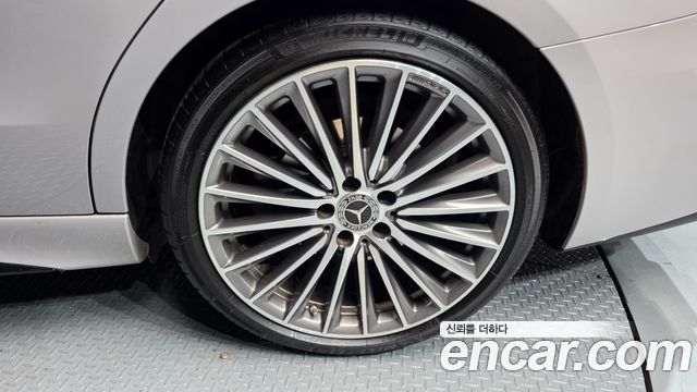 Mercedes-Benz C-Class C300 4MATIC AMG Line