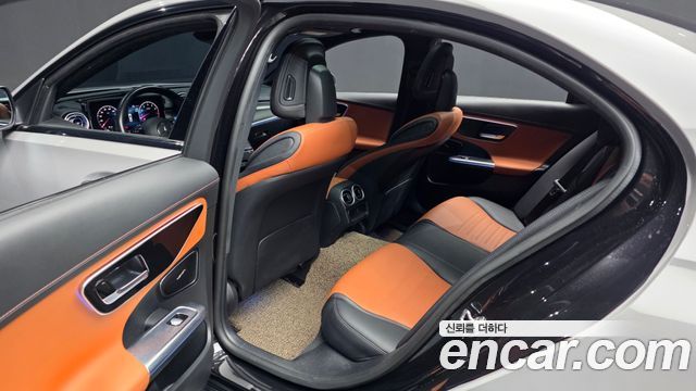 Mercedes-Benz C-Class C300 4MATIC AMG Line
