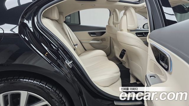 Mercedes-Benz E-Class E220d 4MATIC Exclusive