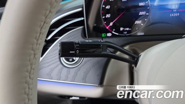 Mercedes-Benz E-Class E220d 4MATIC Exclusive