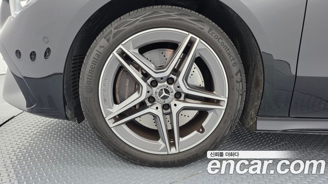 Mercedes-Benz CLA-Class CLA250 4MATIC