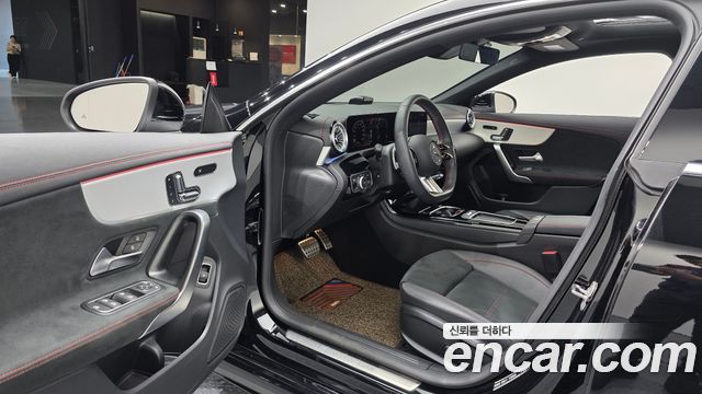 Mercedes-Benz CLA-Class CLA250 4MATIC