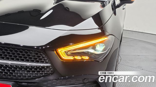 Mercedes-Benz CLA-Class CLA250 4MATIC