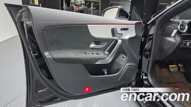 Mercedes-Benz CLA-Class CLA250 4MATIC