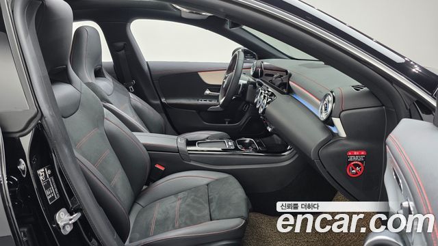Mercedes-Benz CLA-Class CLA250 4MATIC