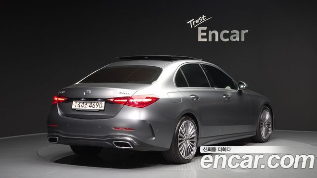Mercedes-Benz C-Class C300 4MATIC AMG Line