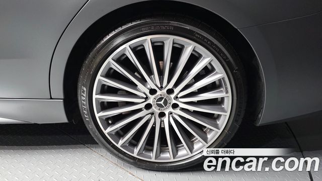 Mercedes-Benz C-Class C300 4MATIC AMG Line