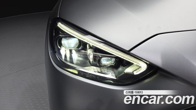 Mercedes-Benz C-Class C300 4MATIC AMG Line