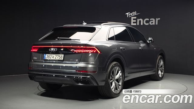 Audi Q8 55 TFSI Quattro Premium