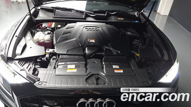 Audi Q8 55 TFSI Quattro Premium