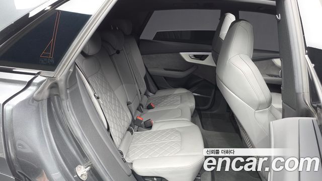 Audi Q8 55 TFSI Quattro Premium
