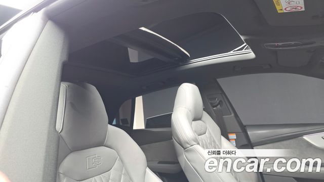 Audi Q8 55 TFSI Quattro Premium