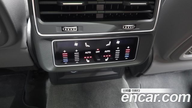 Audi Q8 55 TFSI Quattro Premium