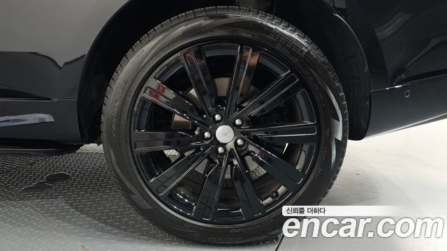 Land Rover Range Rover P530 Autobiography Long Wheel Base