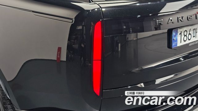 Land Rover Range Rover P530 Autobiography Long Wheel Base