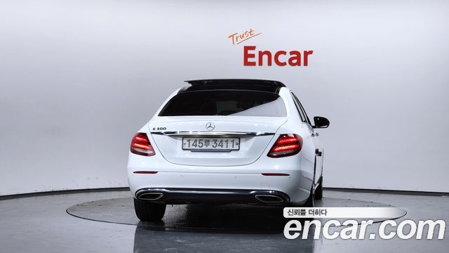 Mercedes-Benz E-Class E300 Avantgarde