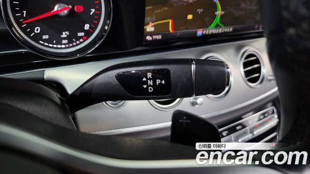 Mercedes-Benz E-Class E300 Avantgarde