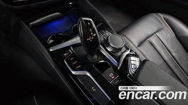 BMW 5-Series 520i Luxury
