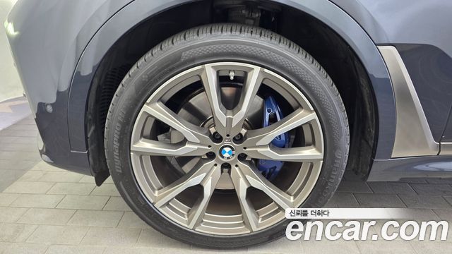 BMW X7 M50i 6STR