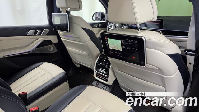 BMW X7 M50i 6STR