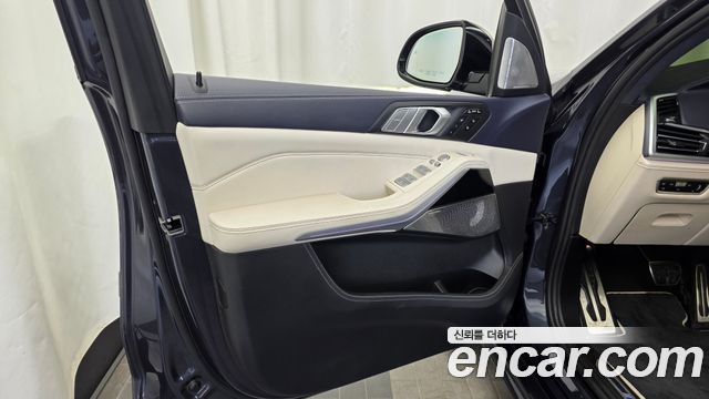 BMW X7 M50i 6STR