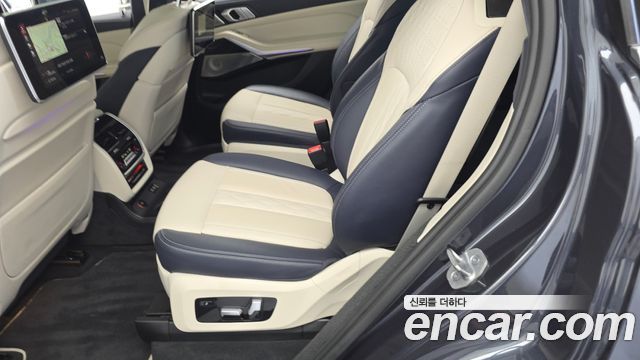 BMW X7 M50i 6STR