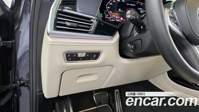 BMW X7 M50i 6STR
