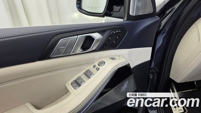 BMW X7 M50i 6STR