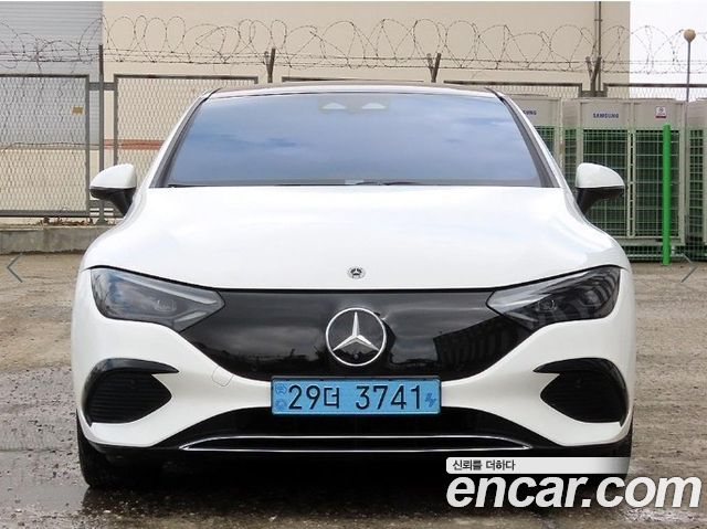 Mercedes-Benz EQE EQE350+