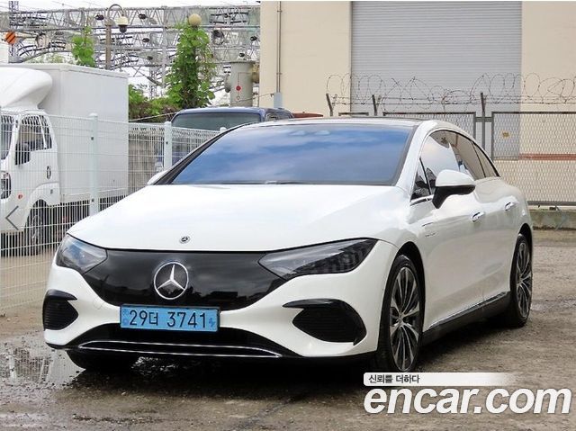 Mercedes-Benz EQE EQE350+