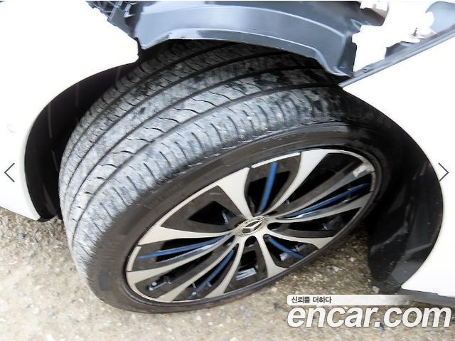 Mercedes-Benz EQE EQE350+