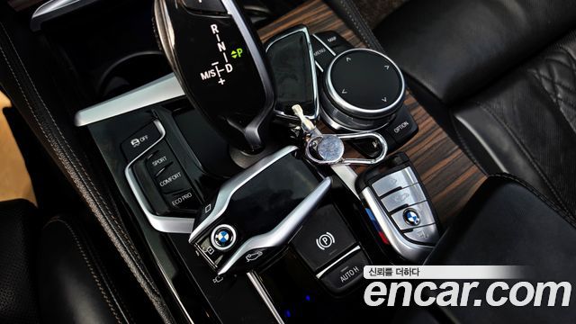 BMW 5-Series 530i M Sport Package Plus