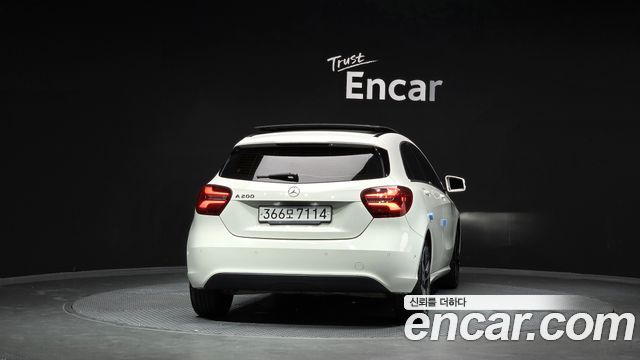 Mercedes-Benz A-Class A200