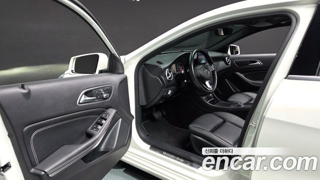 Mercedes-Benz A-Class A200