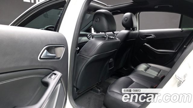 Mercedes-Benz A-Class A200
