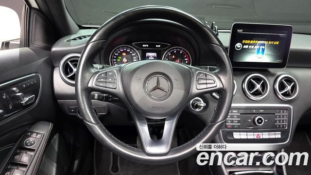 Mercedes-Benz A-Class A200