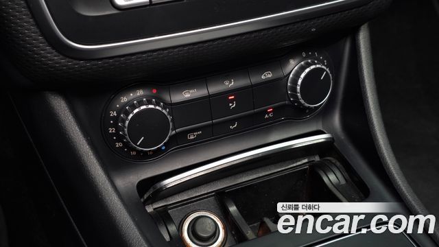 Mercedes-Benz A-Class A200