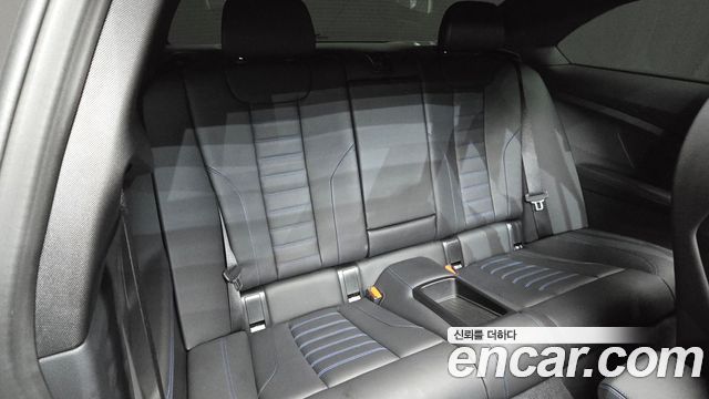 BMW 2-Series M240i xDrive Coupe