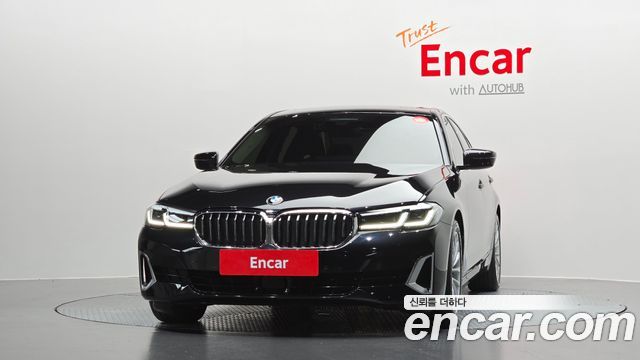 BMW 5-Series 520i Luxury