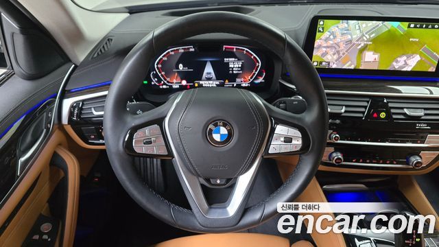 BMW 5-Series 520i Luxury